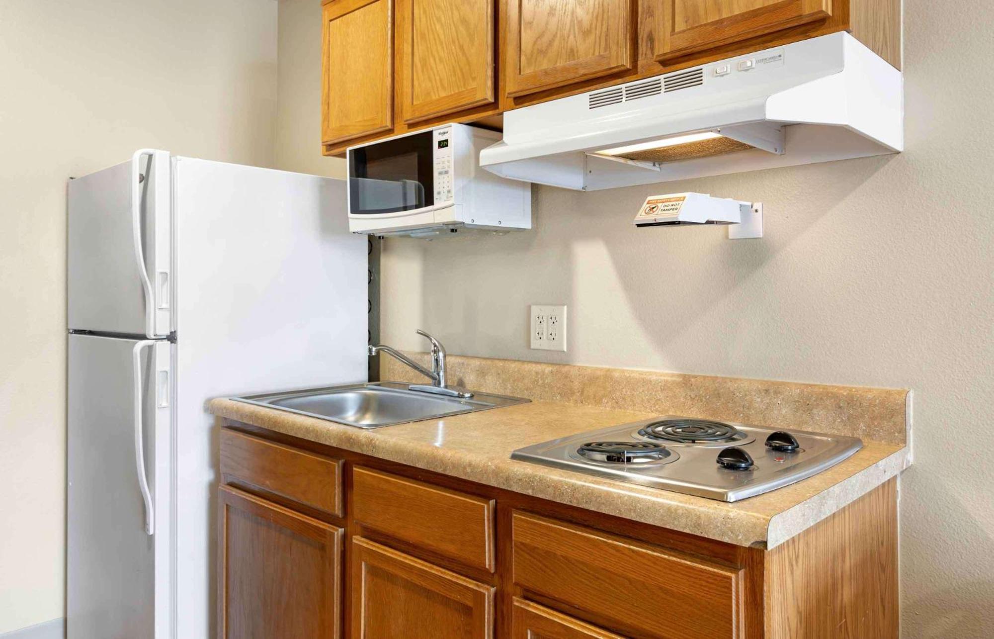 Extended Stay America Select Suites - Wichita - Airport Экстерьер фото