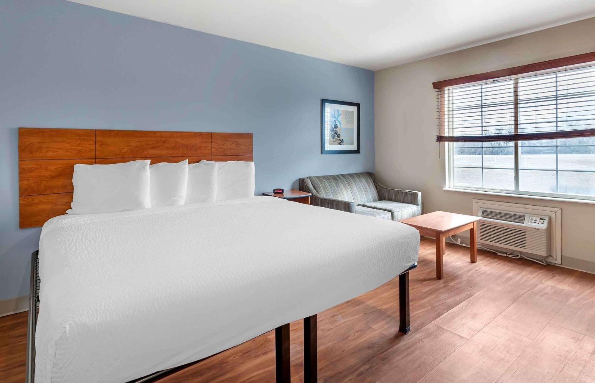 Extended Stay America Select Suites - Wichita - Airport Экстерьер фото