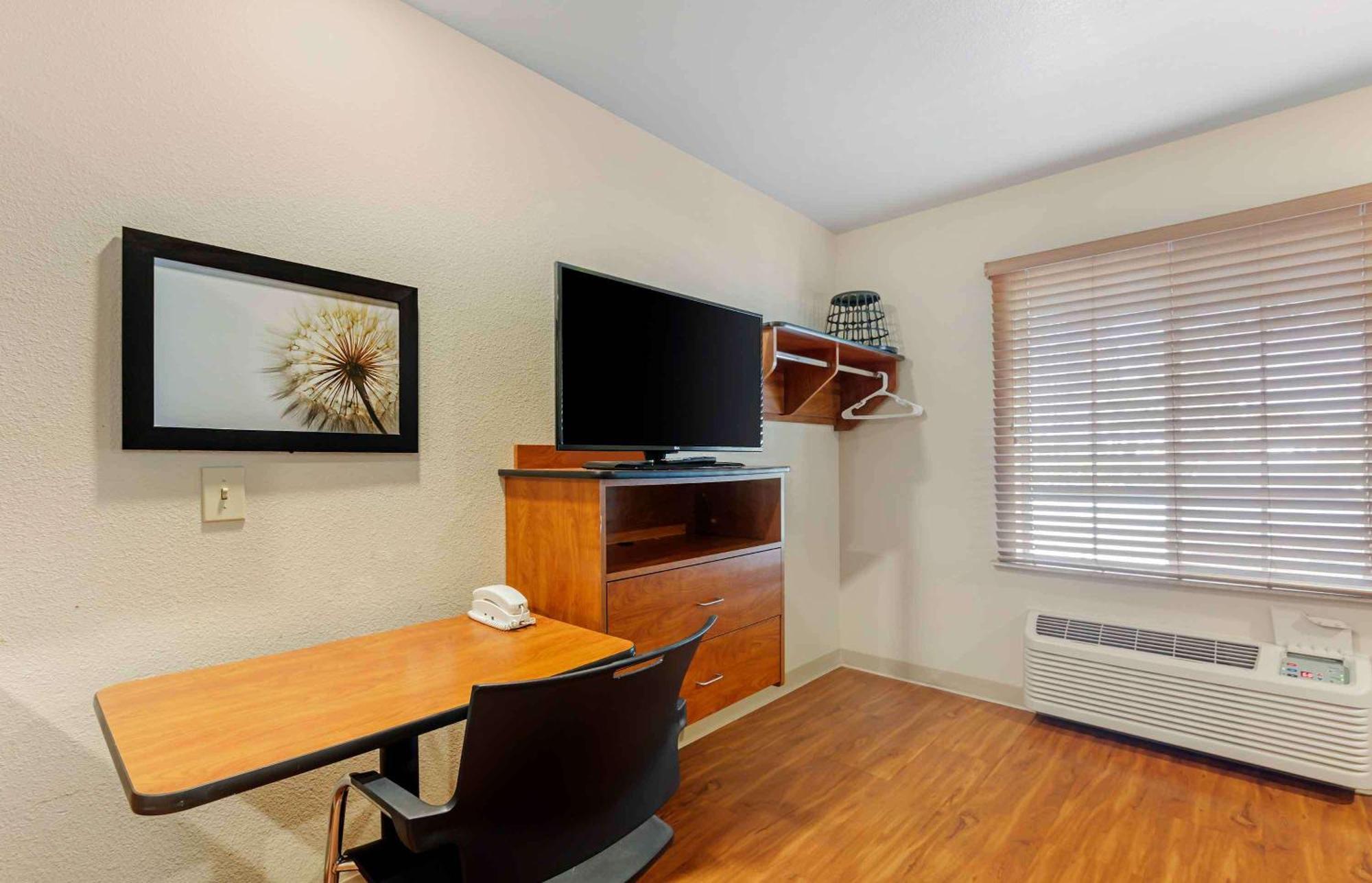 Extended Stay America Select Suites - Wichita - Airport Экстерьер фото