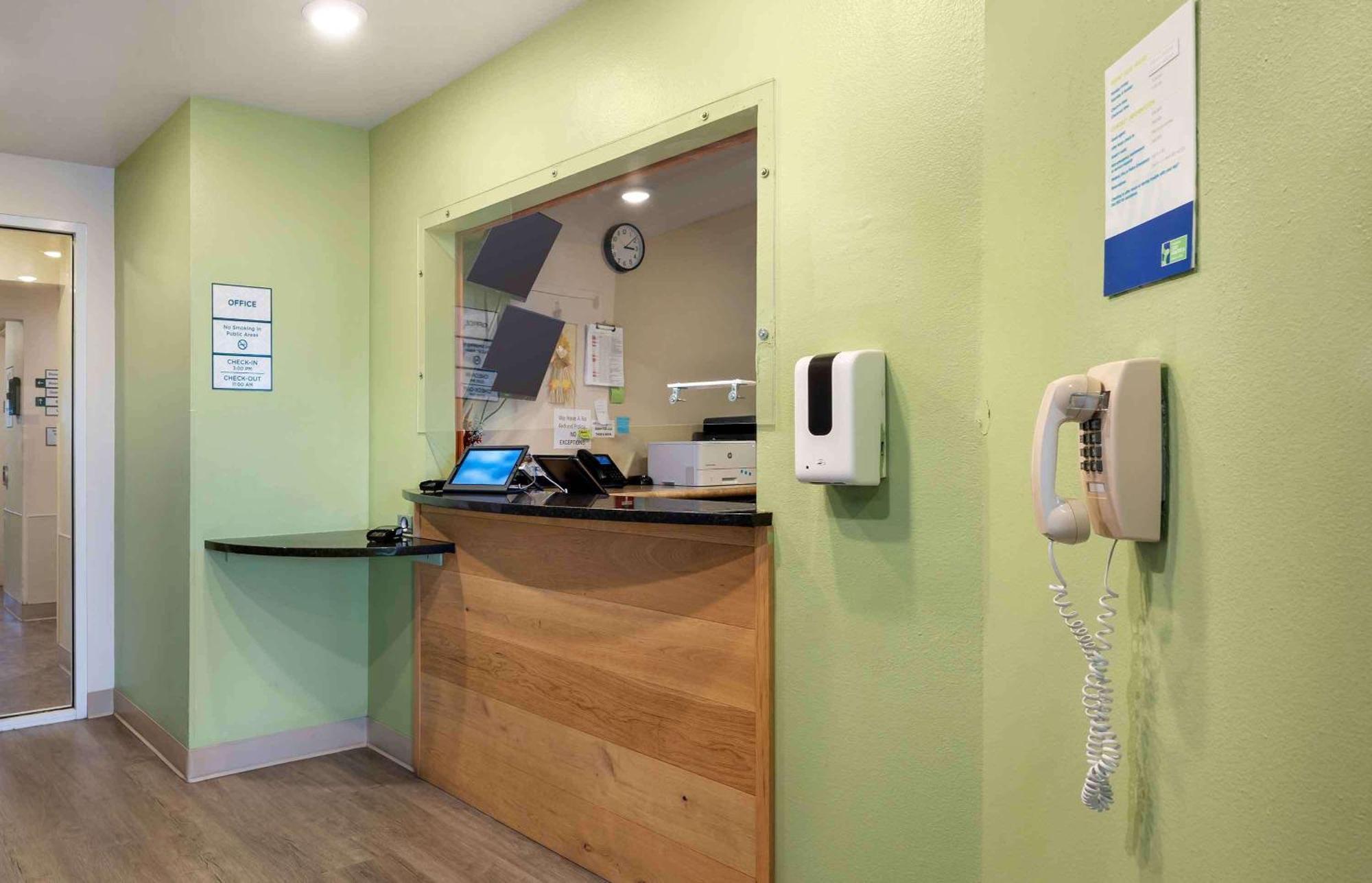 Extended Stay America Select Suites - Wichita - Airport Экстерьер фото