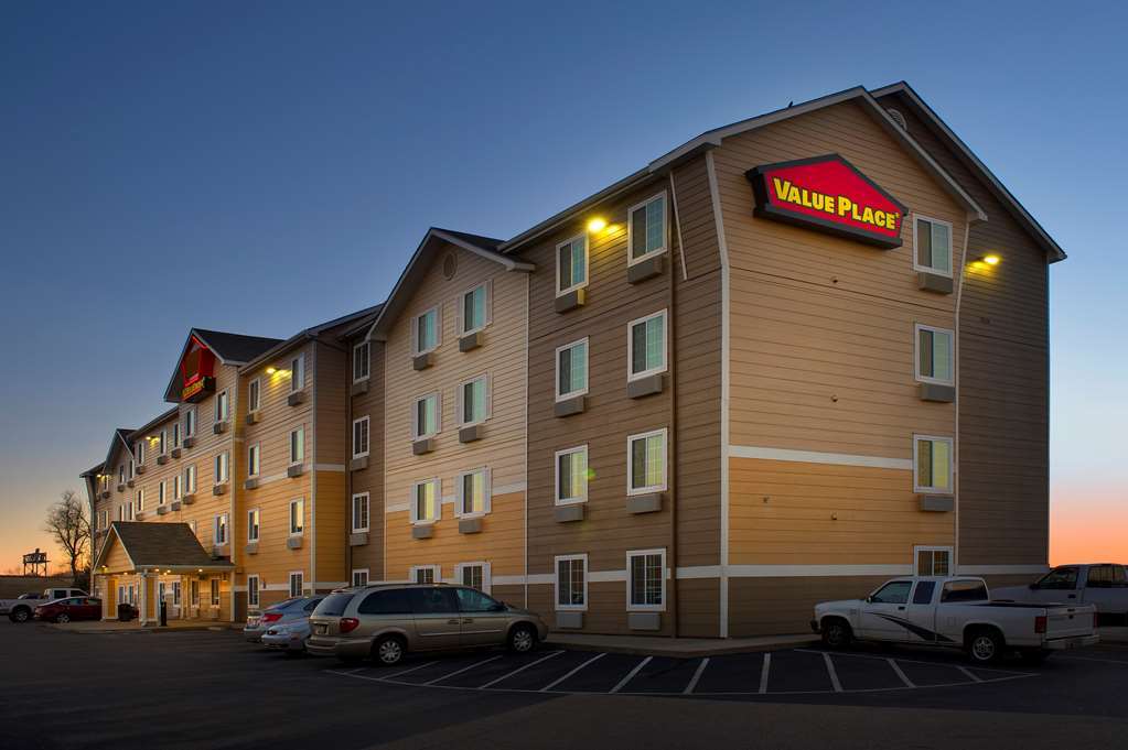 Extended Stay America Select Suites - Wichita - Airport Экстерьер фото
