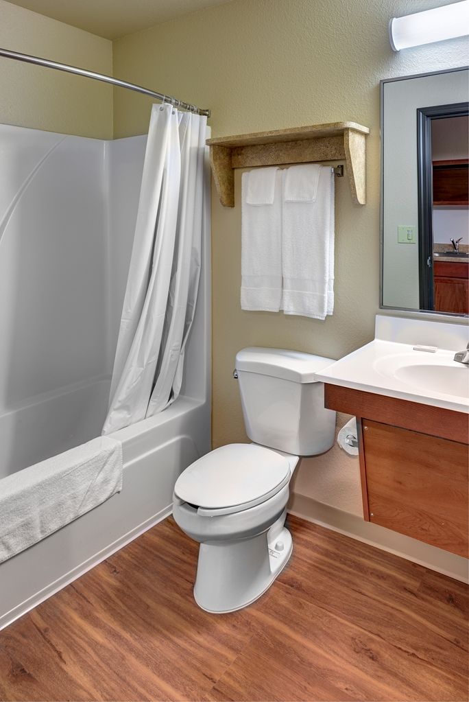 Extended Stay America Select Suites - Wichita - Airport Номер фото