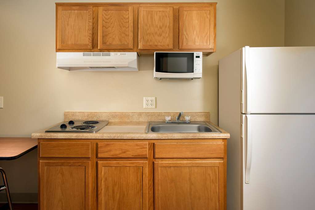 Extended Stay America Select Suites - Wichita - Airport Номер фото